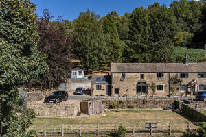 Hanging Stones Lane